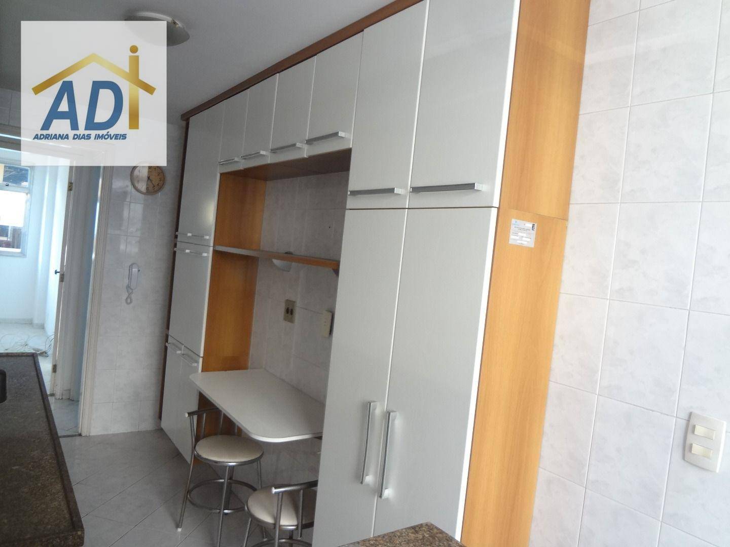 Apartamento para alugar com 2 quartos, 75m² - Foto 2