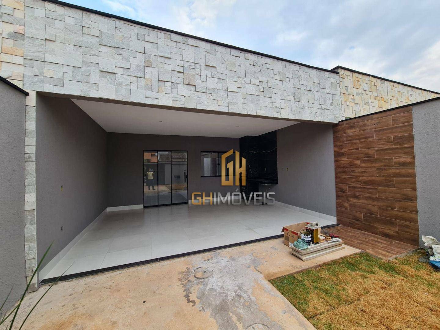 Casa à venda com 3 quartos, 110m² - Foto 1