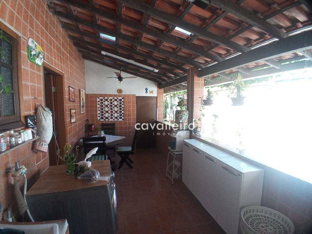 Casa à venda com 5 quartos, 226m² - Foto 19