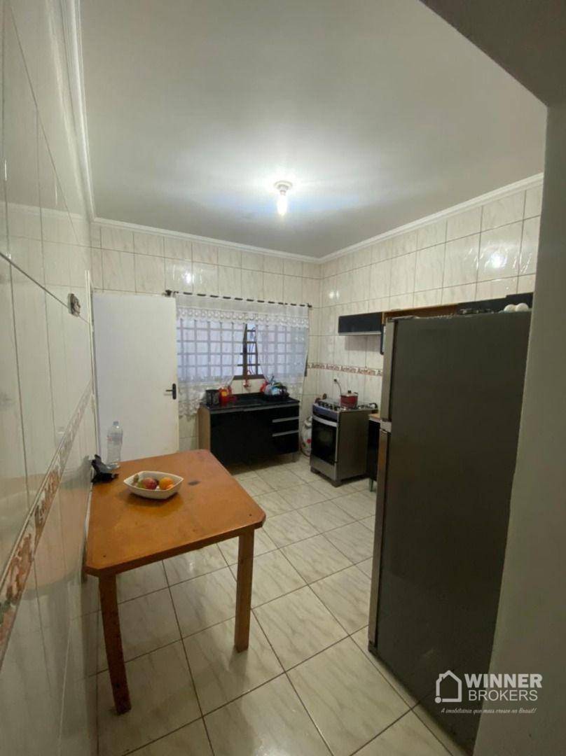 Casa à venda com 3 quartos, 82m² - Foto 5