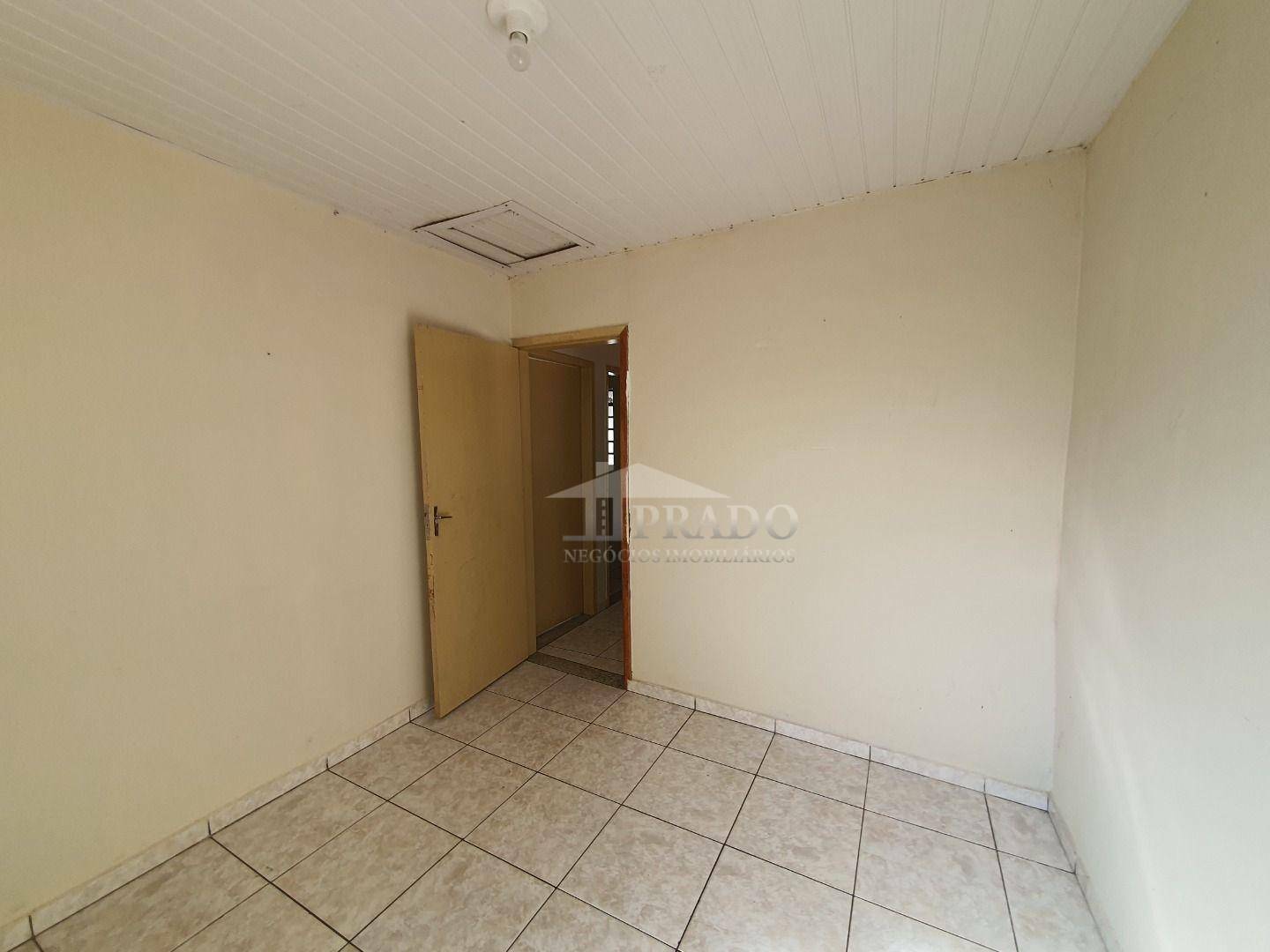 Casa à venda com 4 quartos, 200m² - Foto 14