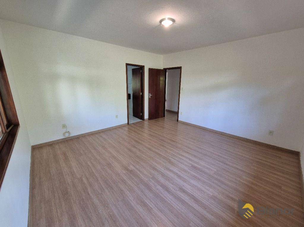 Casa para alugar com 3 quartos, 209m² - Foto 15