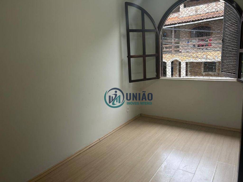 Casa de Condomínio à venda com 4 quartos, 200m² - Foto 17