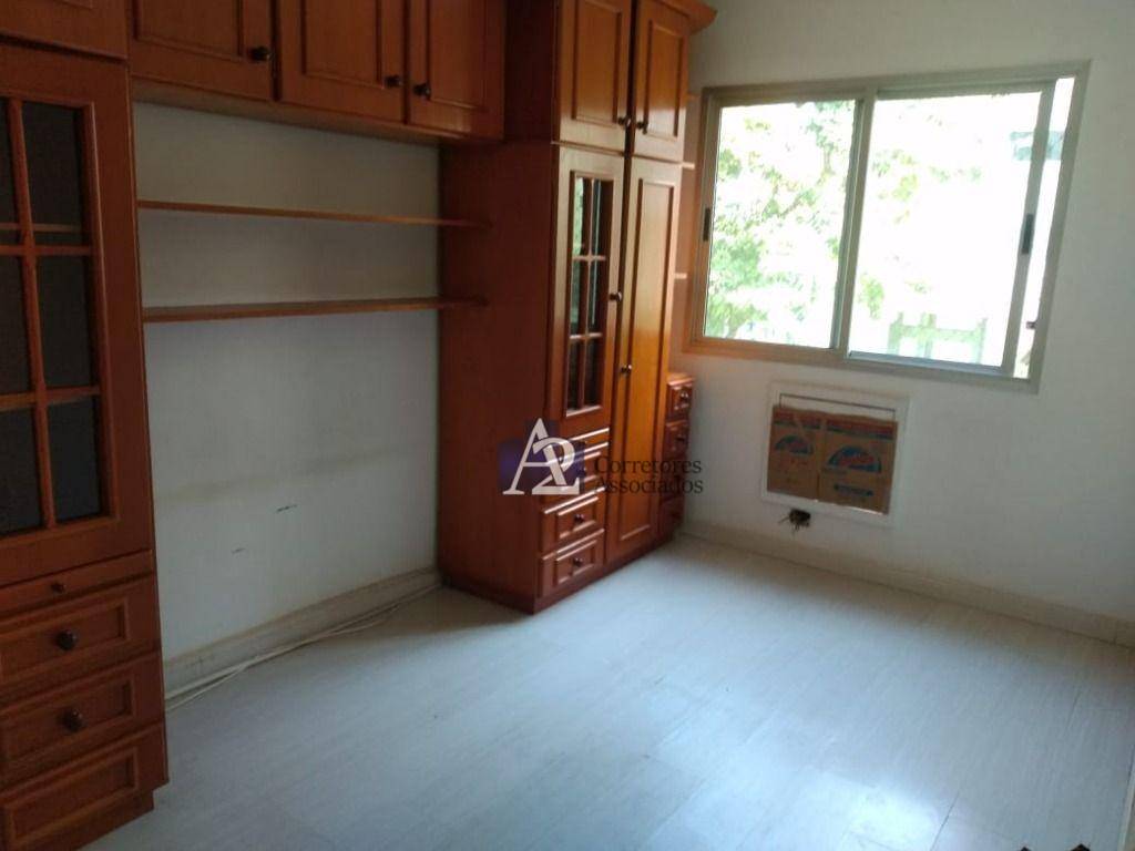 Apartamento à venda com 2 quartos, 70m² - Foto 8