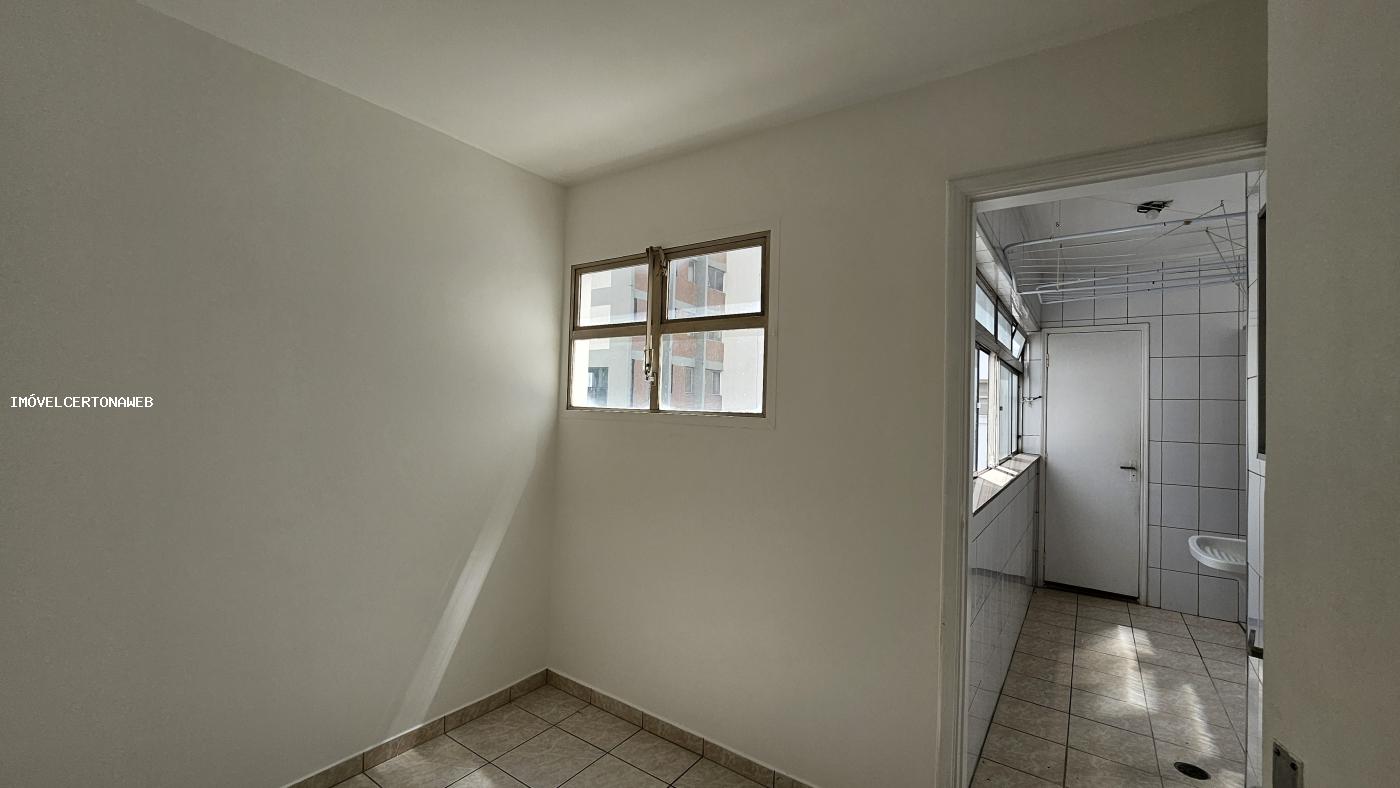 Apartamento à venda com 3 quartos, 74m² - Foto 13