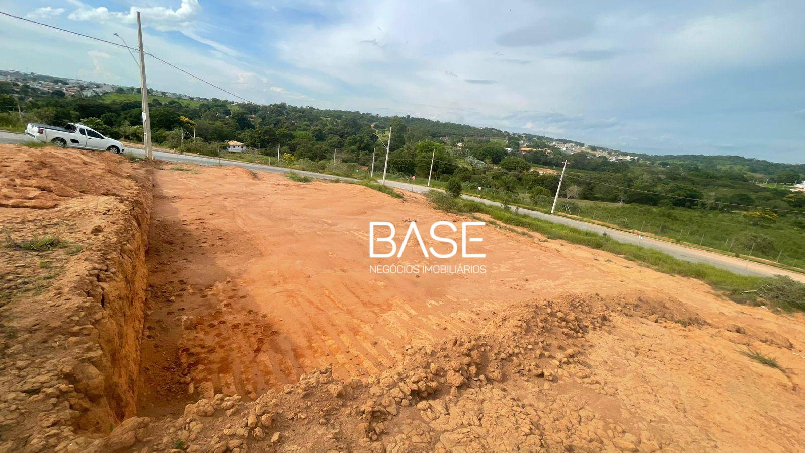 Terreno, 334 m² - Foto 1