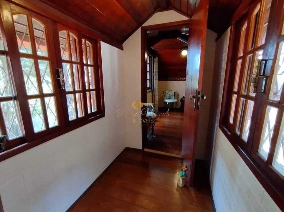 Casa à venda com 3 quartos, 910m² - Foto 11