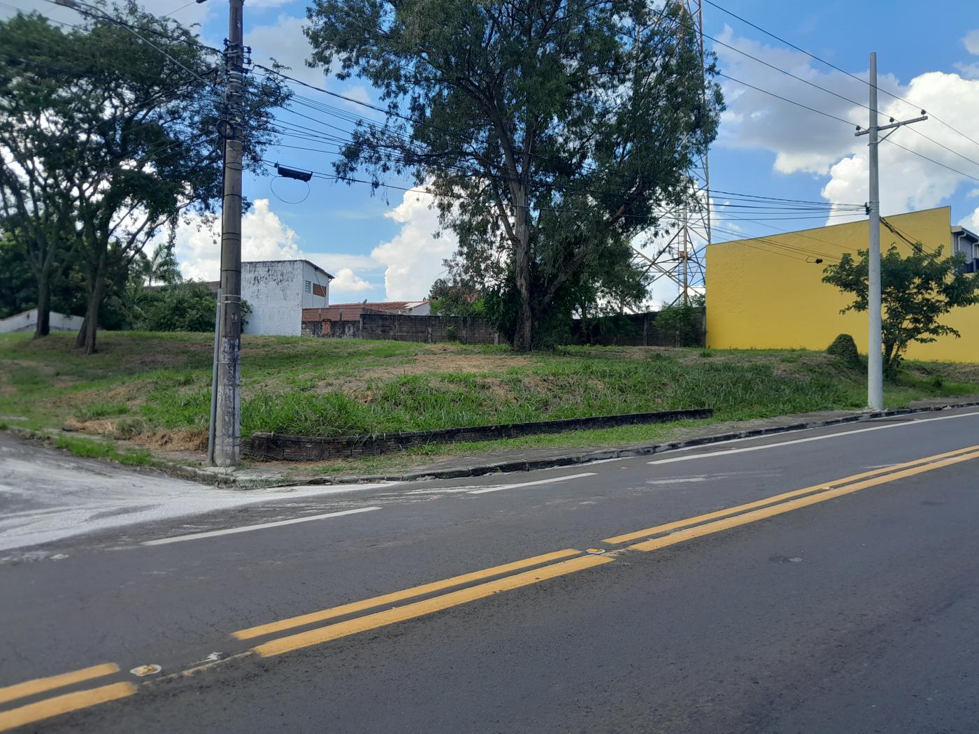 Terreno à venda, 652m² - Foto 1