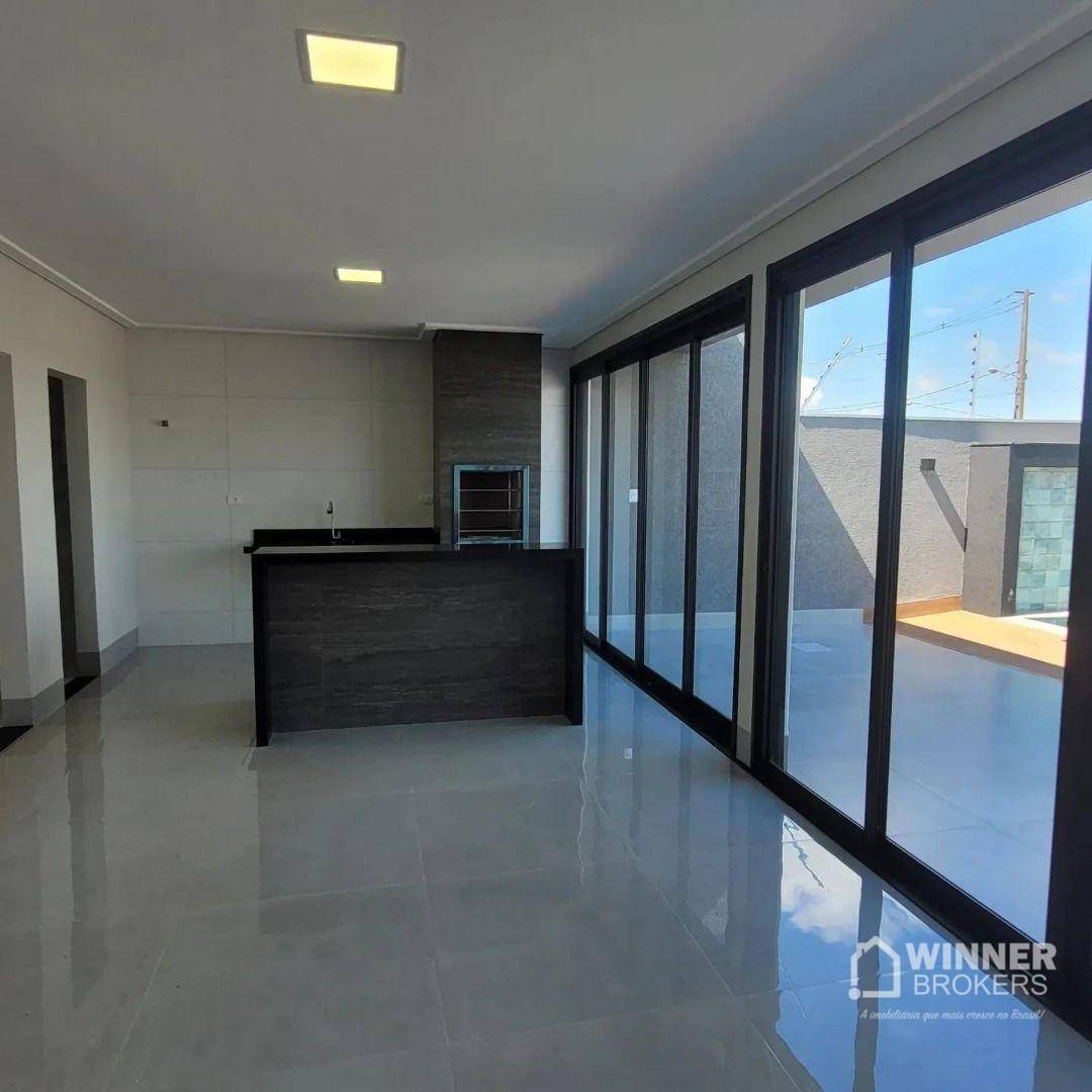 Casa à venda com 3 quartos, 228m² - Foto 9