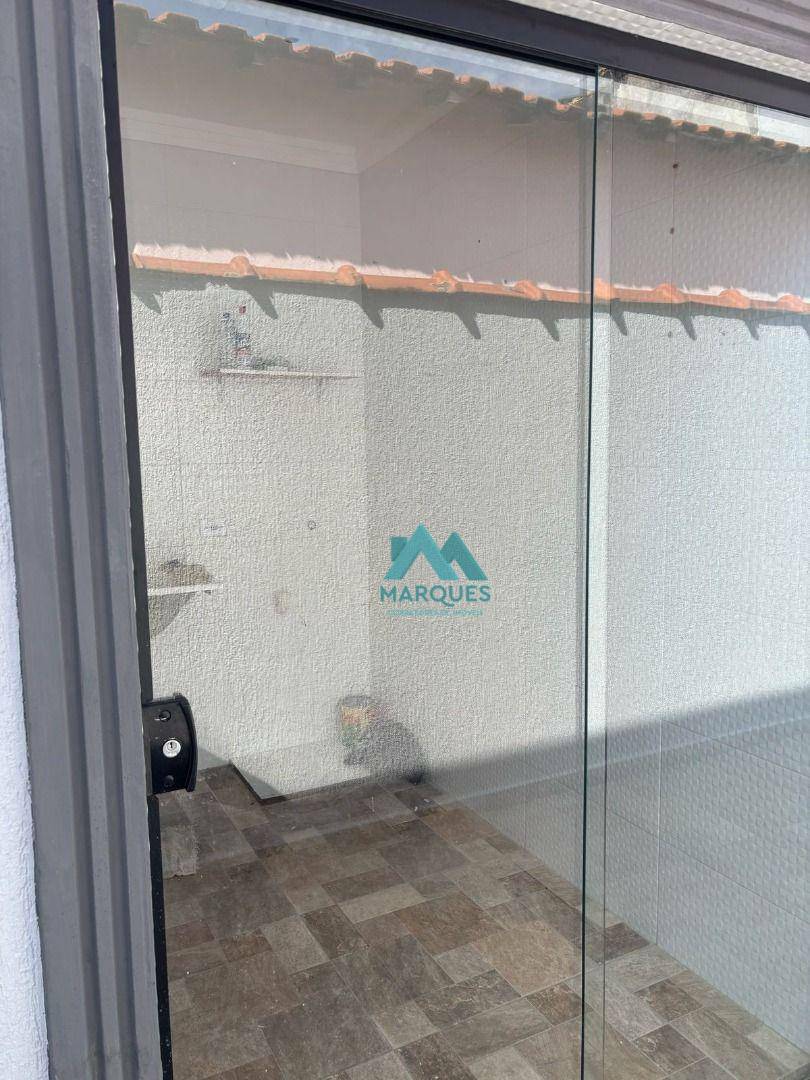 Casa à venda com 3 quartos, 110m² - Foto 8