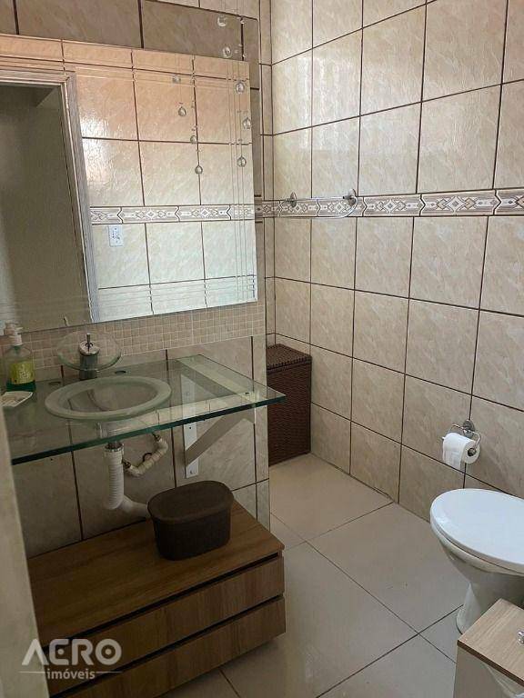 Casa à venda com 3 quartos, 177m² - Foto 5