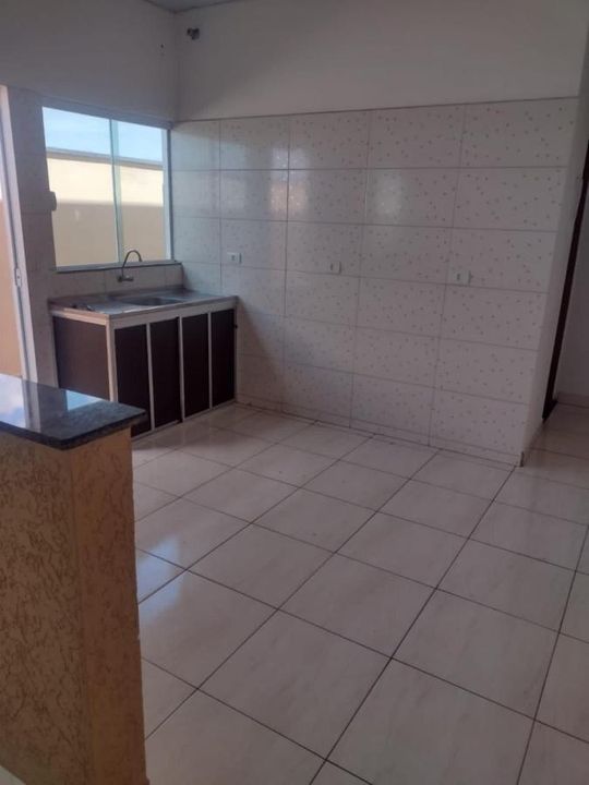 Casa à venda com 3 quartos, 250m² - Foto 2