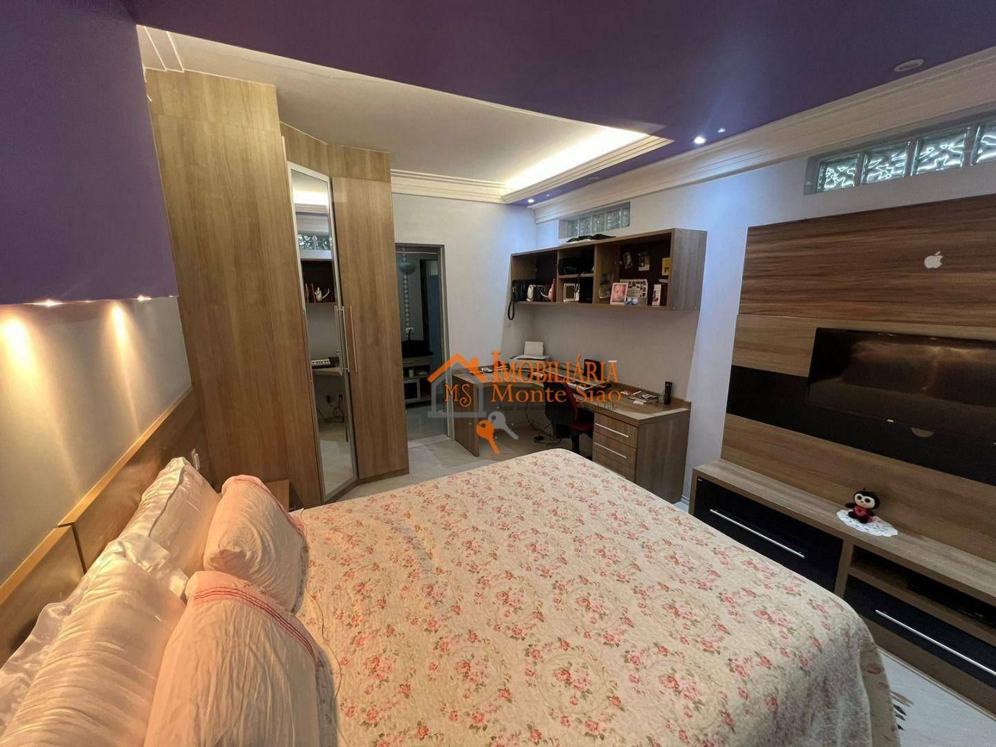 Casa à venda com 4 quartos, 240m² - Foto 32