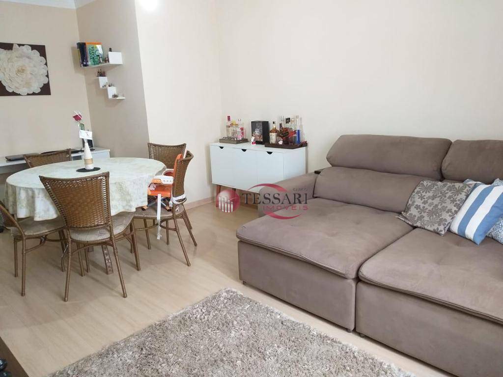 Apartamento à venda com 2 quartos, 70m² - Foto 2