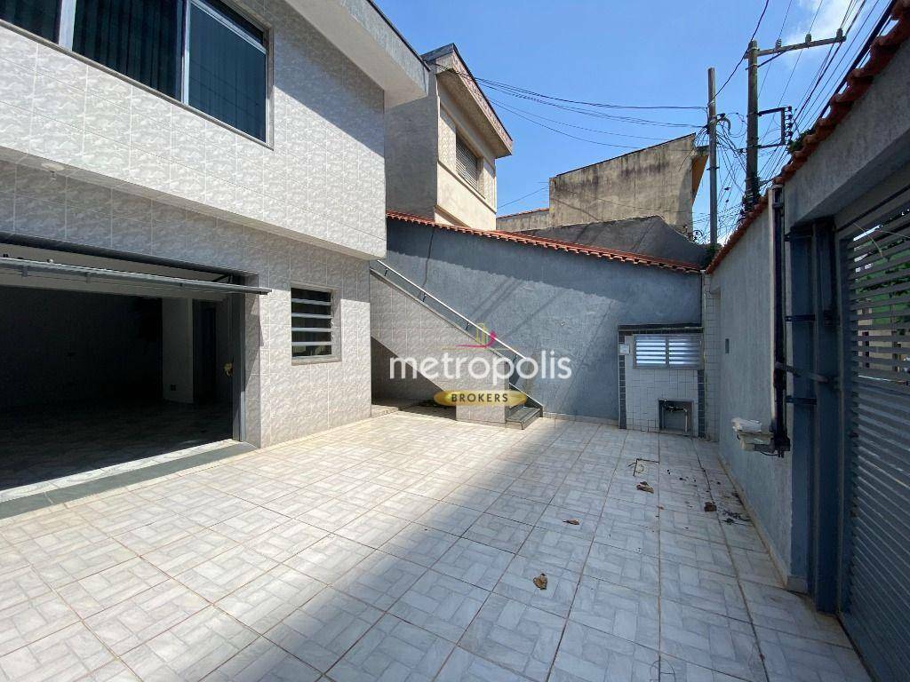 Casa à venda com 3 quartos, 250m² - Foto 1