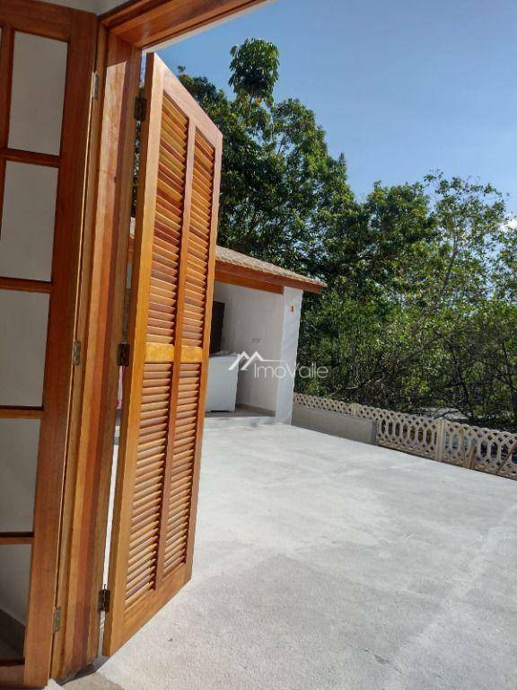Casa de Condomínio à venda com 3 quartos, 224m² - Foto 8
