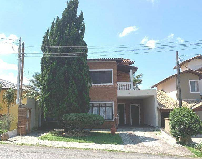 Casa de Condomínio para alugar com 4 quartos, 225m² - Foto 1