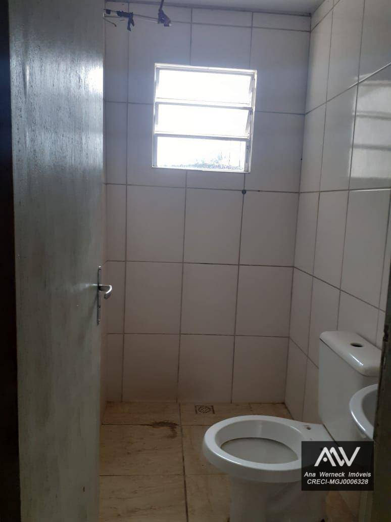 Casa à venda com 3 quartos, 100m² - Foto 14