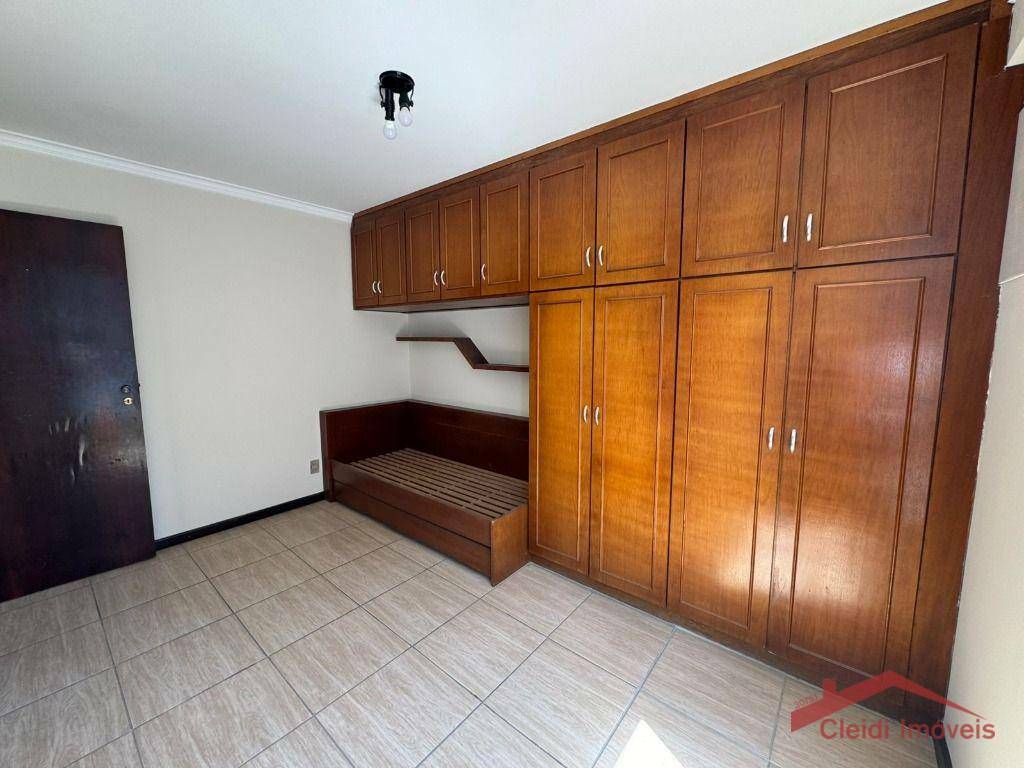 Apartamento para alugar com 3 quartos, 122m² - Foto 13