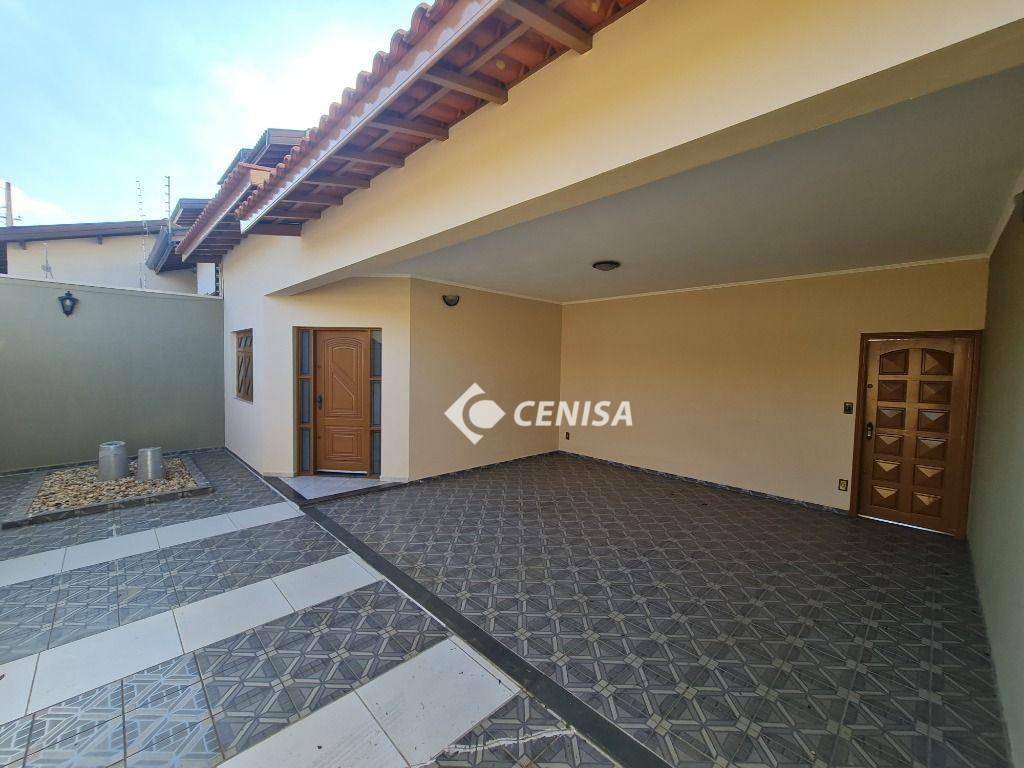 Casa para alugar com 3 quartos, 120m² - Foto 2