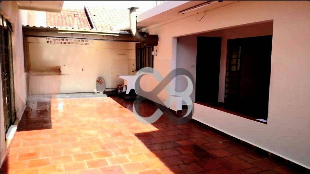 Casa à venda com 3 quartos, 230m² - Foto 12