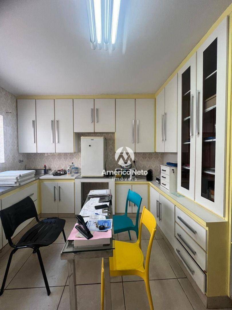 Casa à venda e aluguel com 2 quartos, 240m² - Foto 22