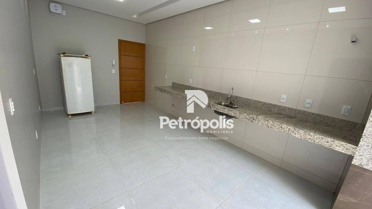 Casa à venda com 3 quartos, 182m² - Foto 5