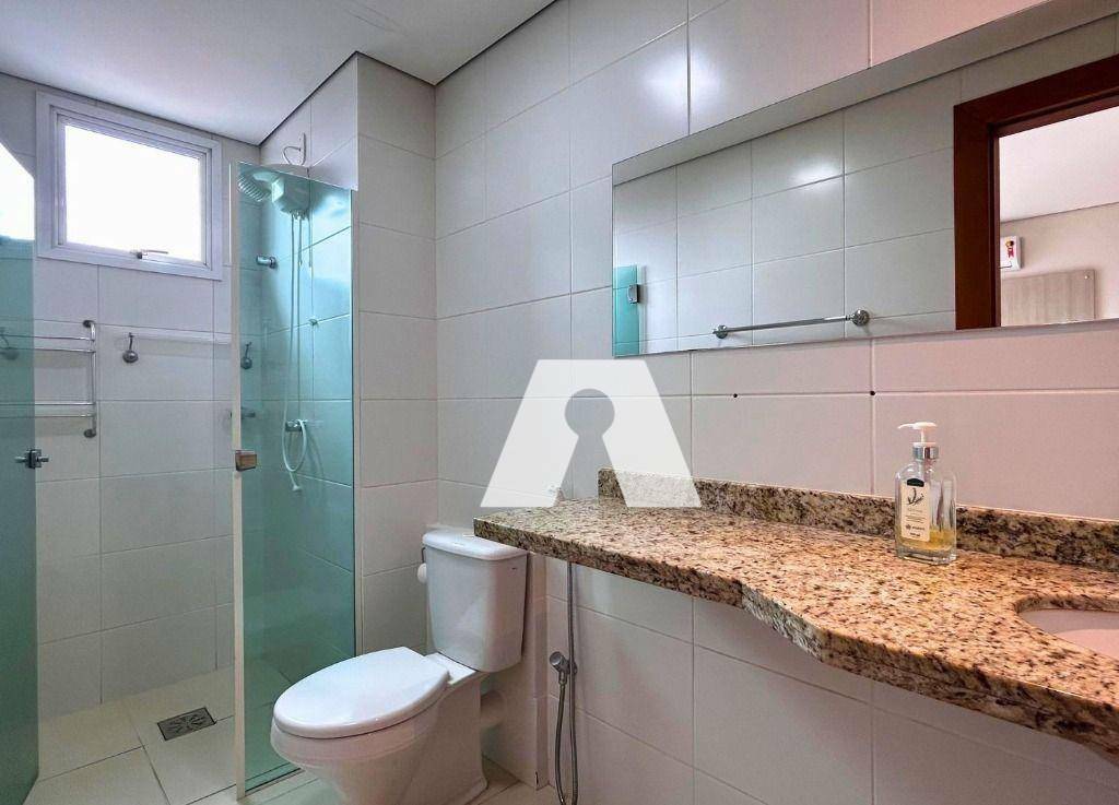 Apartamento para alugar com 3 quartos, 202m² - Foto 15