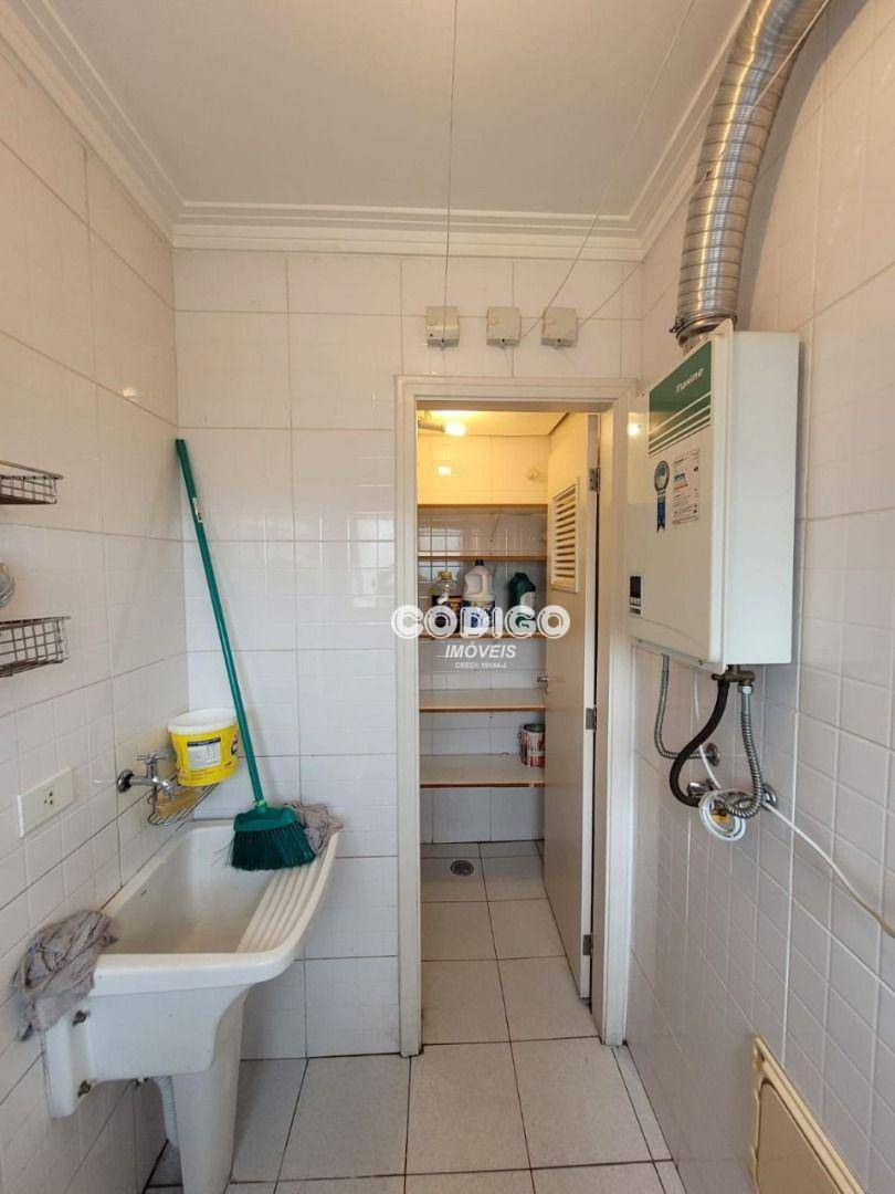 Apartamento à venda com 3 quartos, 97m² - Foto 29