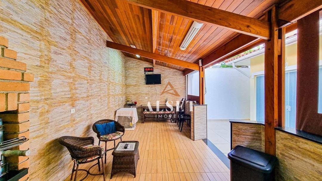 Casa de Condomínio à venda com 4 quartos, 185m² - Foto 7