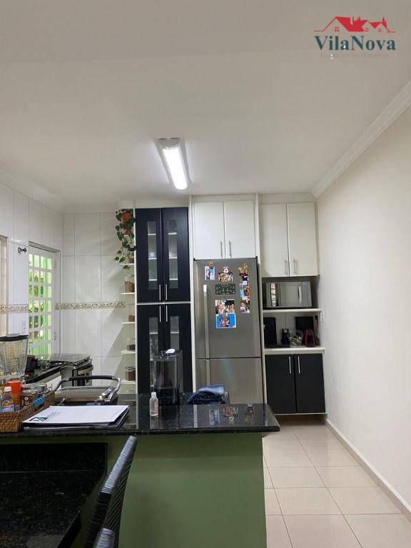 Casa à venda com 3 quartos, 220m² - Foto 16