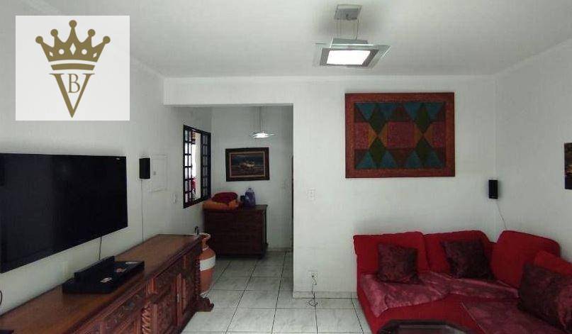 Casa à venda com 3 quartos, 140m² - Foto 1