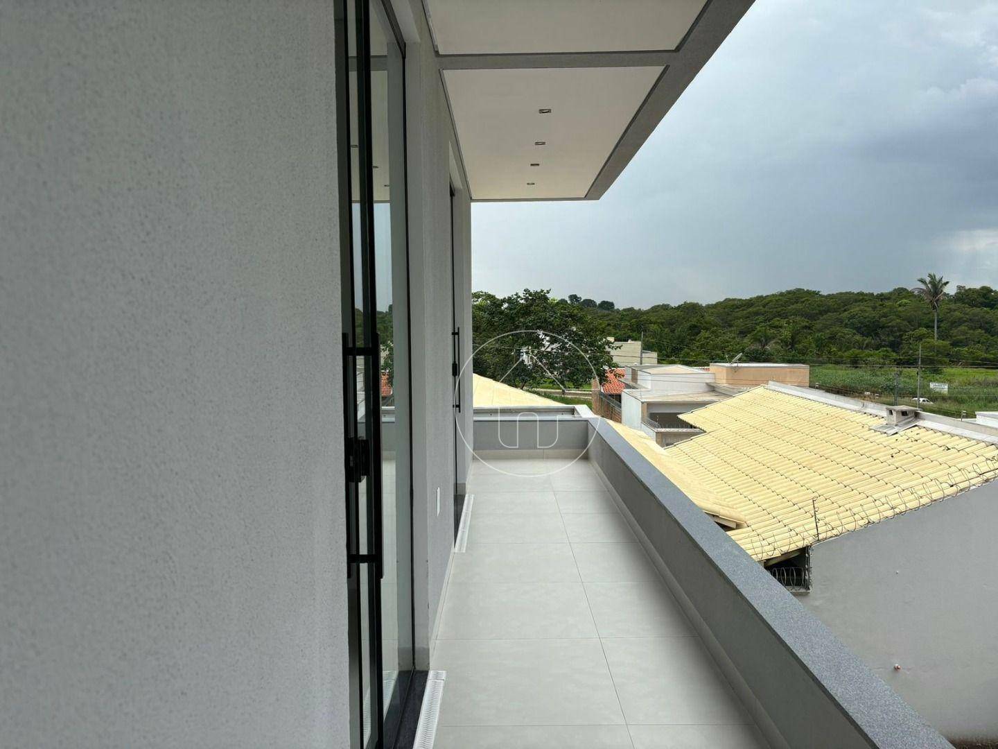 Casa à venda com 3 quartos, 271m² - Foto 8