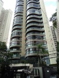 Apartamento para alugar com 4 quartos, 160m² - Foto 12