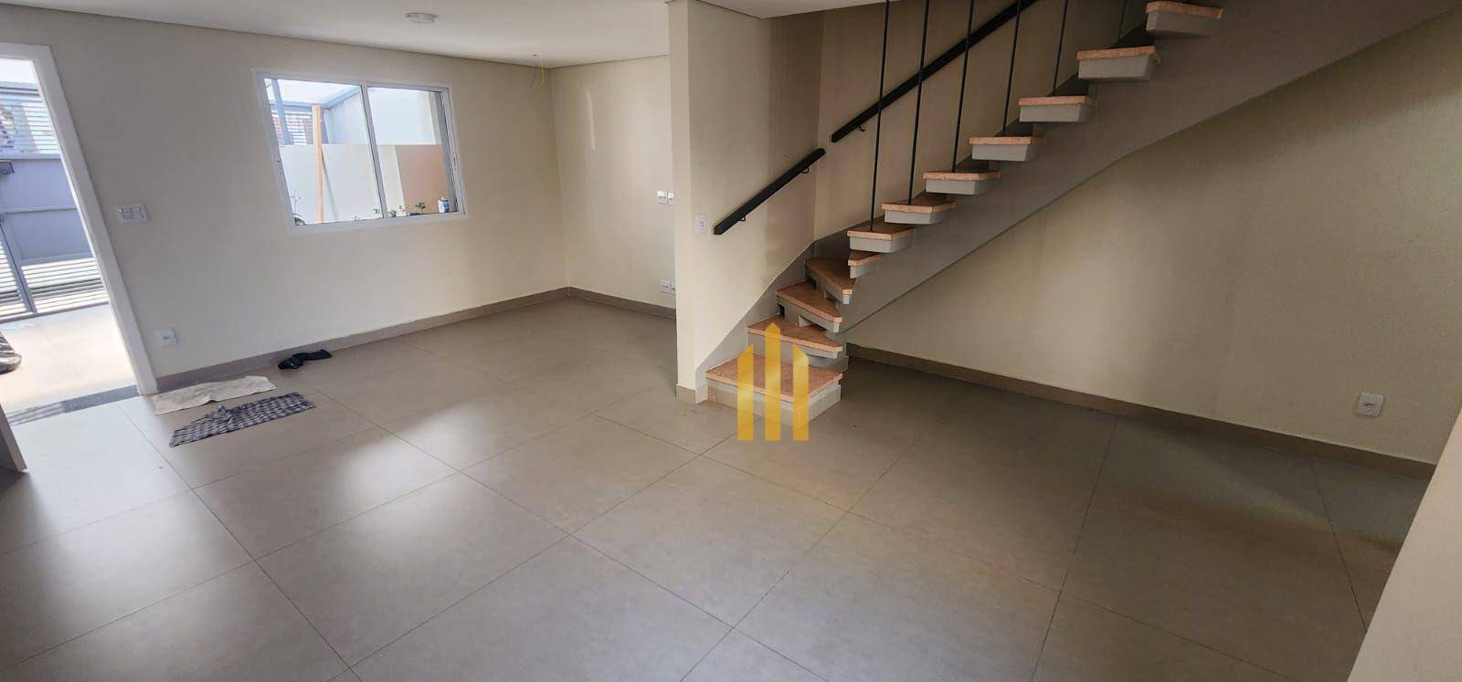 Sobrado para alugar com 3 quartos, 110m² - Foto 2