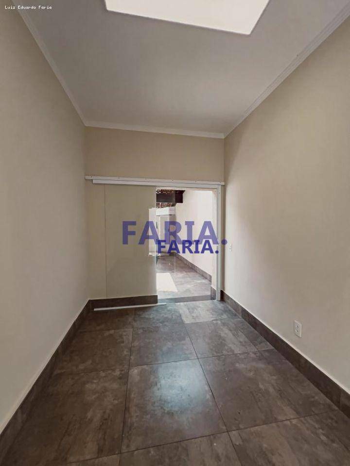 Casa à venda com 2 quartos, 260m² - Foto 10