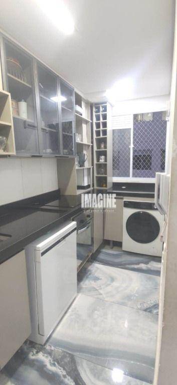 Apartamento à venda com 2 quartos, 42m² - Foto 19