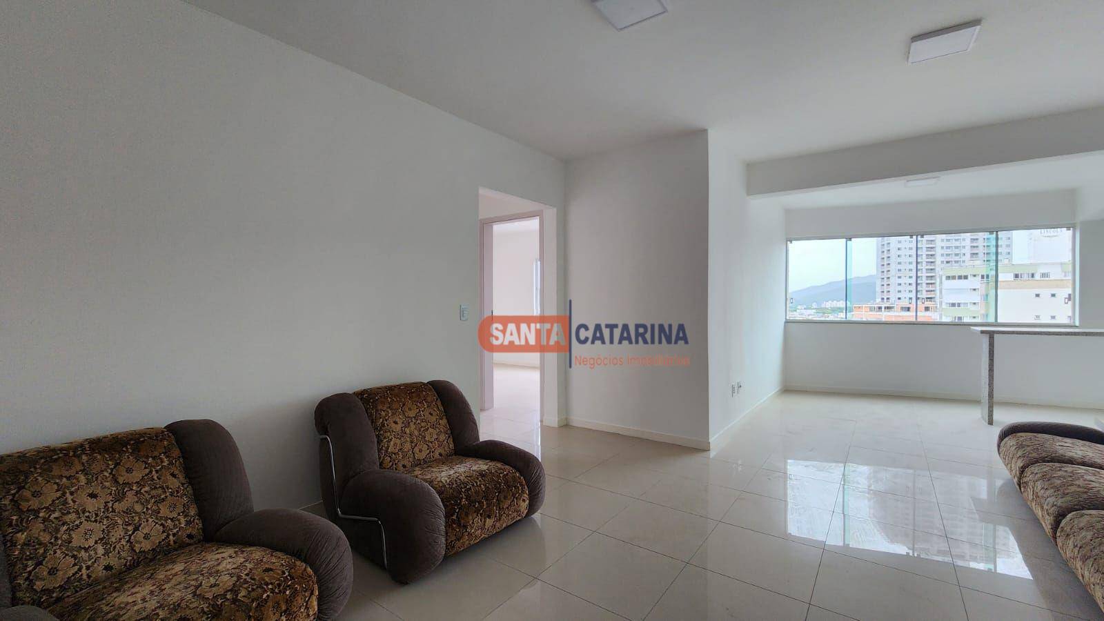 Apartamento à venda com 2 quartos, 86m² - Foto 2