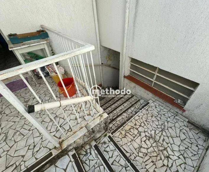 Casa à venda com 3 quartos, 250m² - Foto 4