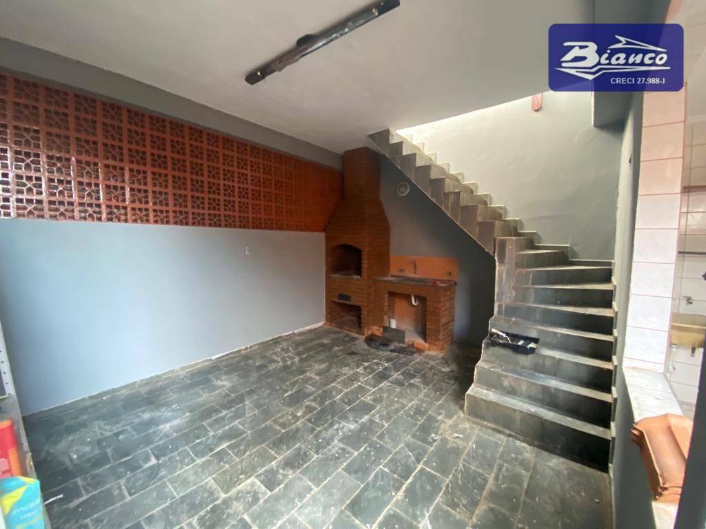 Sobrado à venda com 3 quartos, 180m² - Foto 32