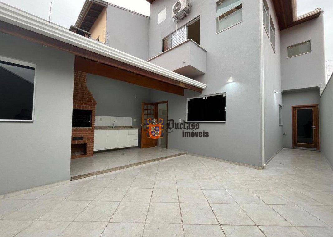 Sobrado à venda com 3 quartos, 180m² - Foto 1