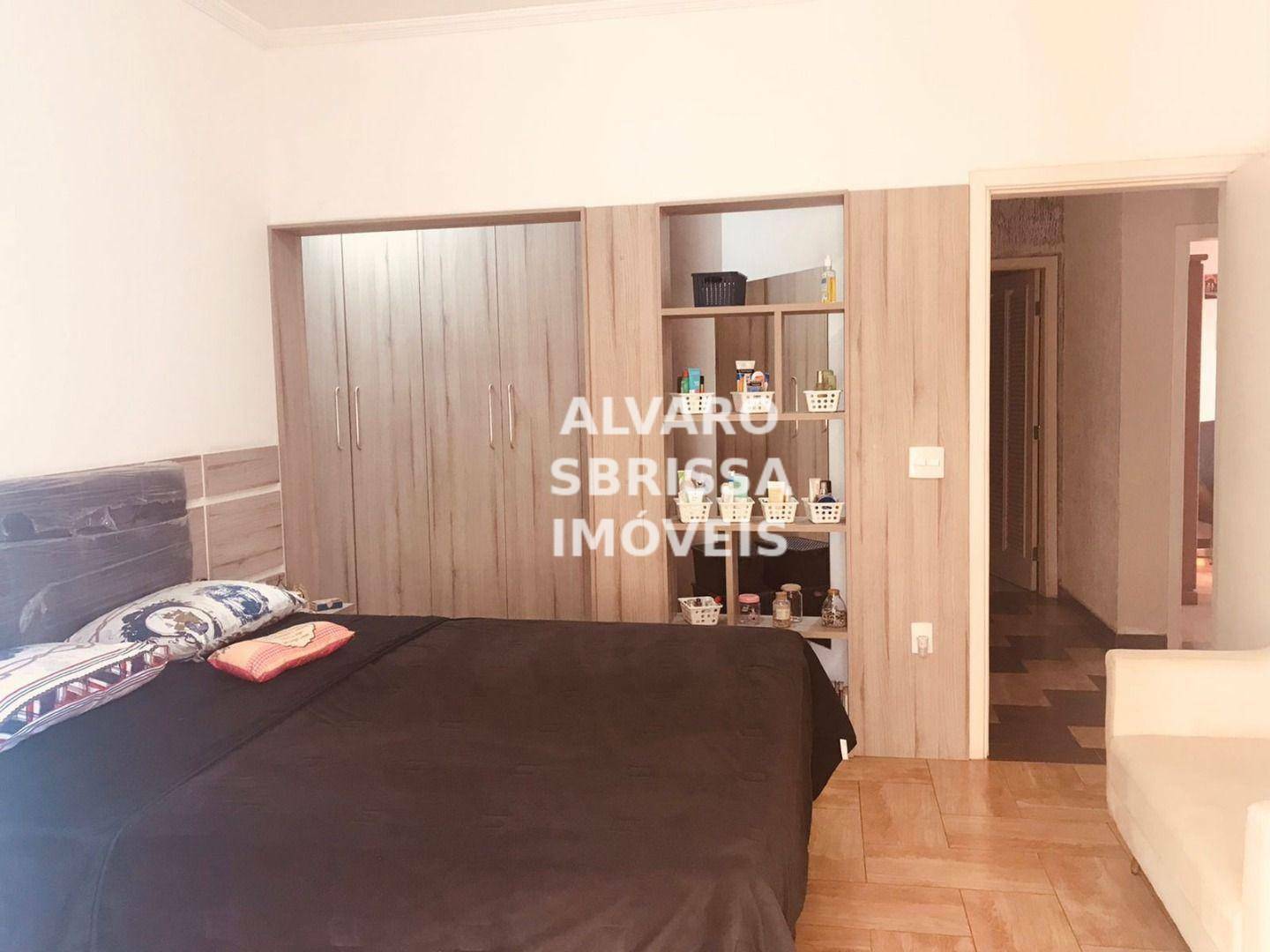 Casa à venda com 3 quartos, 220m² - Foto 15