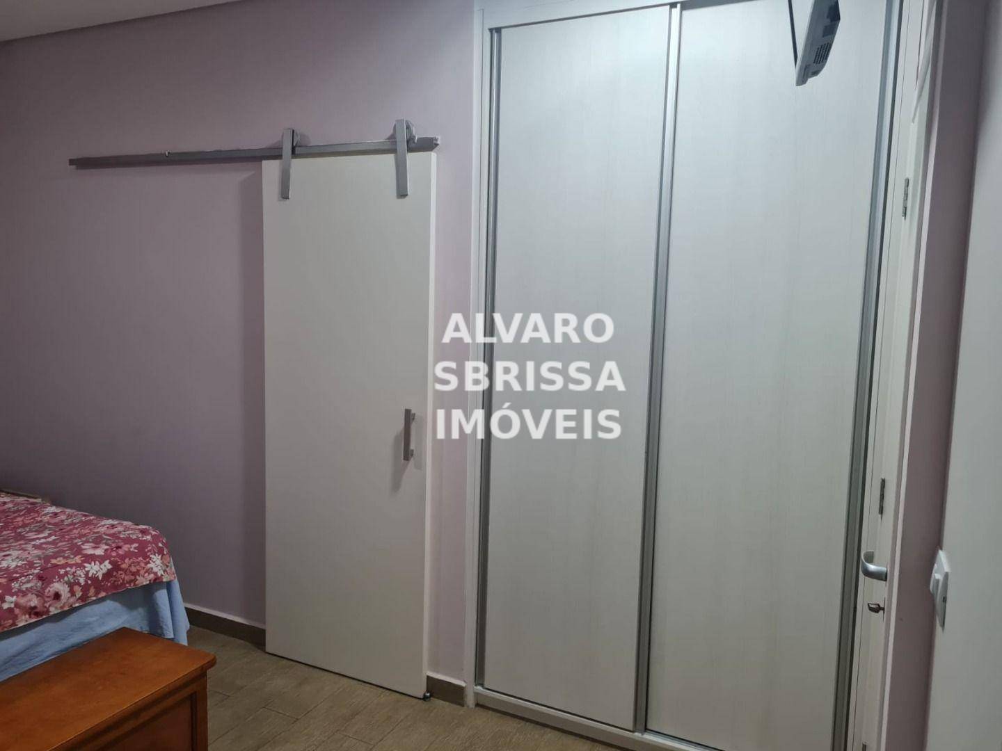 Casa de Condomínio à venda com 2 quartos, 300m² - Foto 18