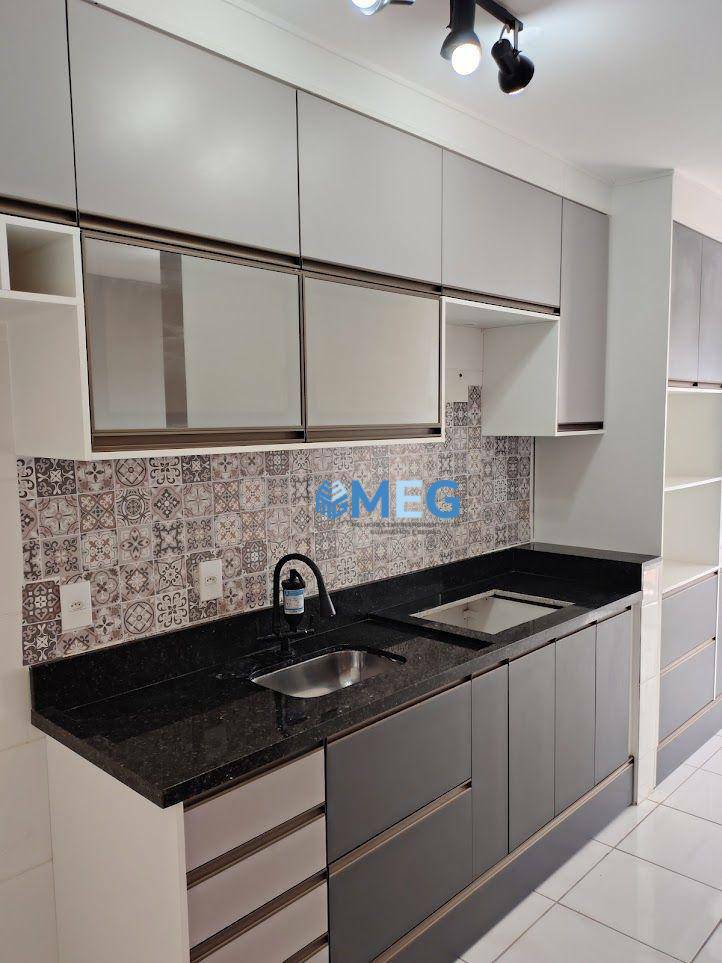 Apartamento para alugar com 2 quartos, 50m² - Foto 8
