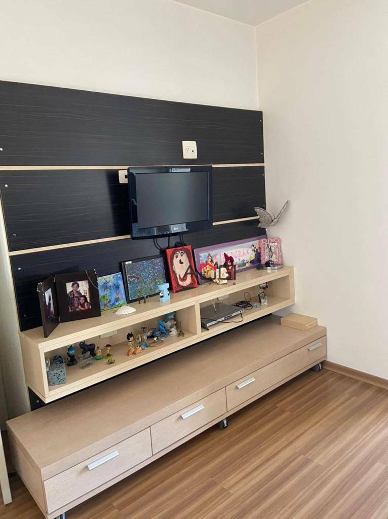 Apartamento à venda com 4 quartos, 178m² - Foto 2