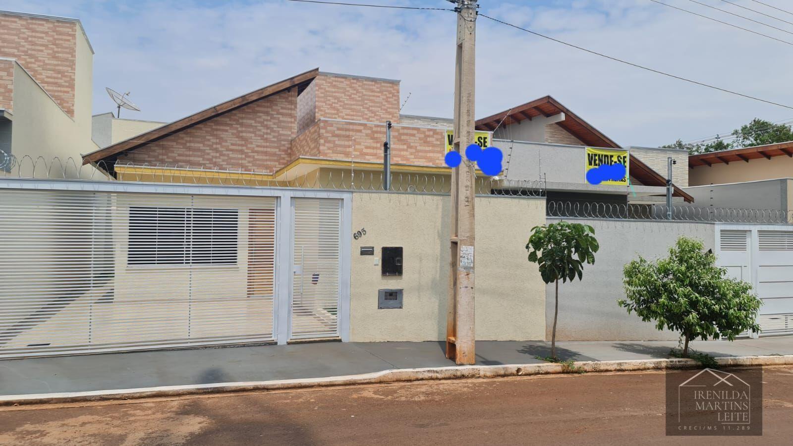 Casa à venda com 3 quartos, 140m² - Foto 1