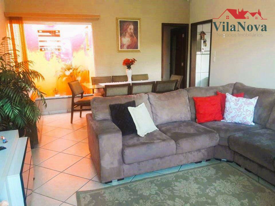 Casa à venda com 3 quartos, 140m² - Foto 1