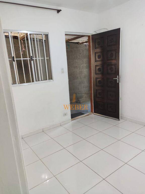 Casa à venda com 2 quartos, 130m² - Foto 4