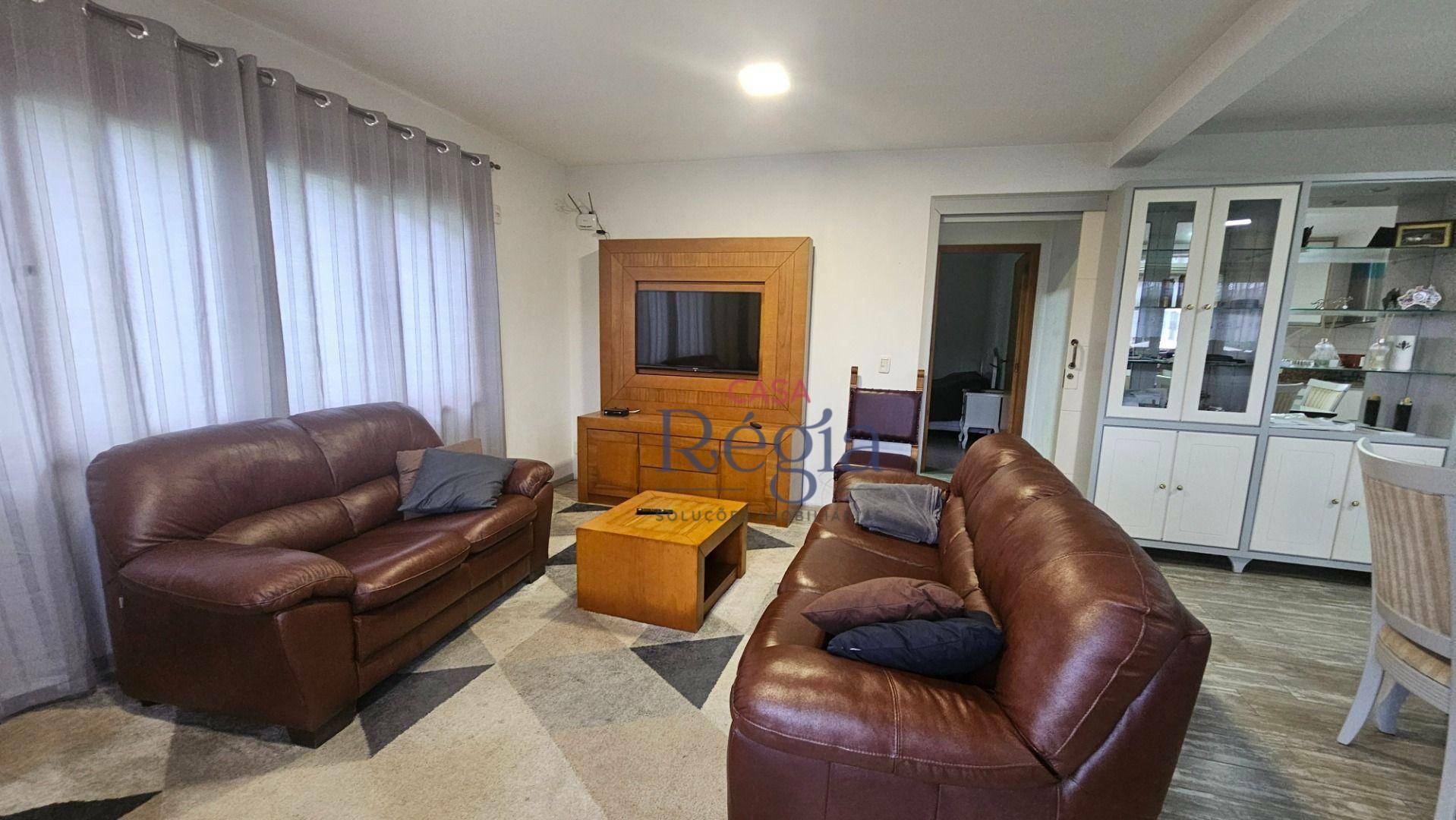 Casa à venda com 3 quartos, 288m² - Foto 8