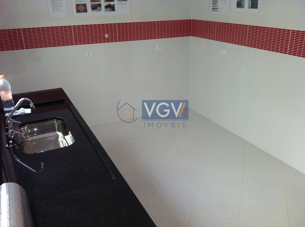 Casa à venda com 3 quartos, 102m² - Foto 6